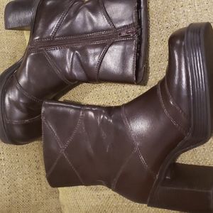 LOWER EASTSIDE Vintage square toed boots 6.5